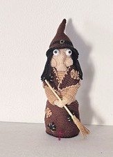 Befana uncinetto, marrone